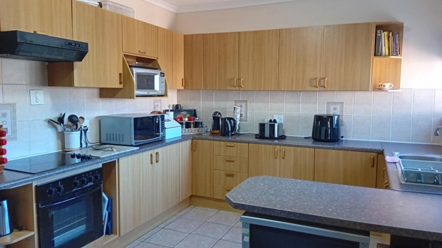 4 Bedroom Property for Sale in Parkersdorp Western Cape